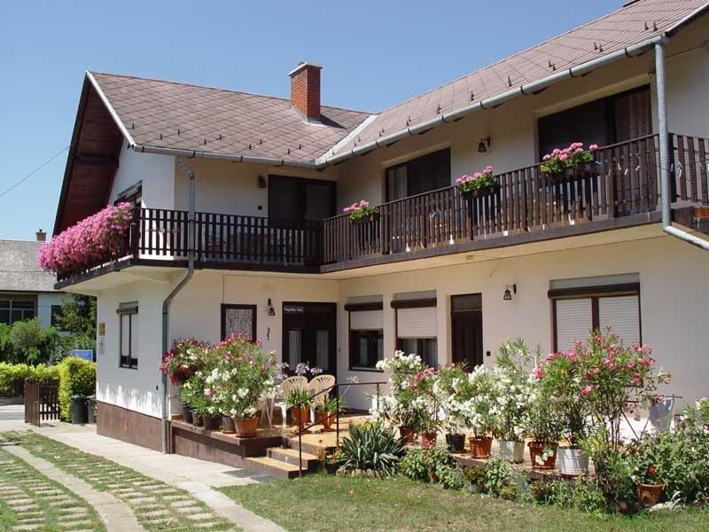 Apartman Berki Margit Hévíz Exterior foto